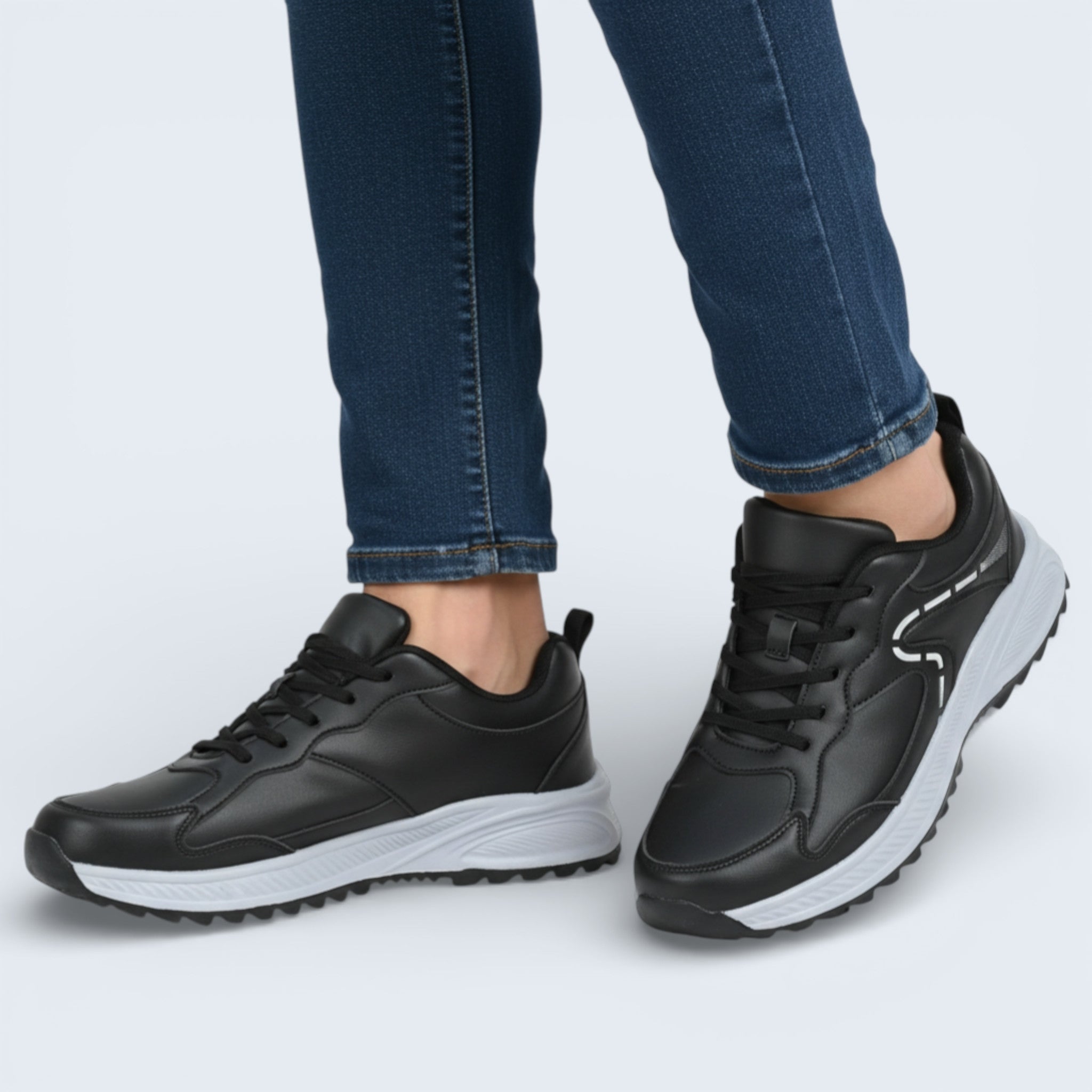 B&B Lightweight Walking Shoes – Cushioned Support & Slip-Resistant Sole