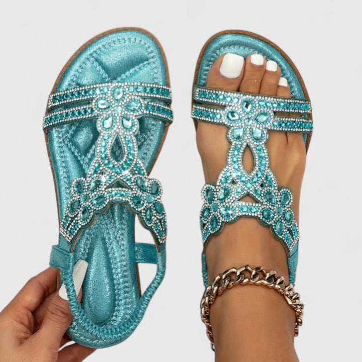 Sandales plates pour femmes avec strass floraux et détails en pierres précieuses