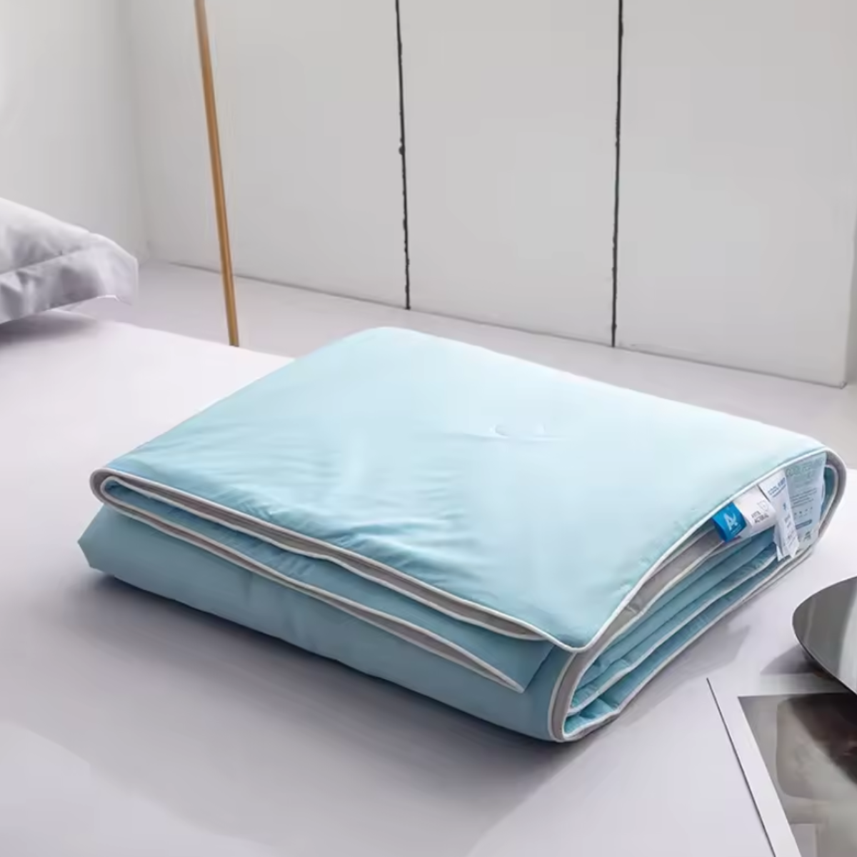 B&B Cooling Summer Quilt — Lightweight Ice Silk Blanket