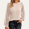 Blouse élégante pour femme à encolure plissée et manches en dentelle transparente pour un look chic