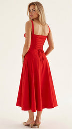 Robe midi pour femme avec décolleté en cœur et bretelles aux épaules