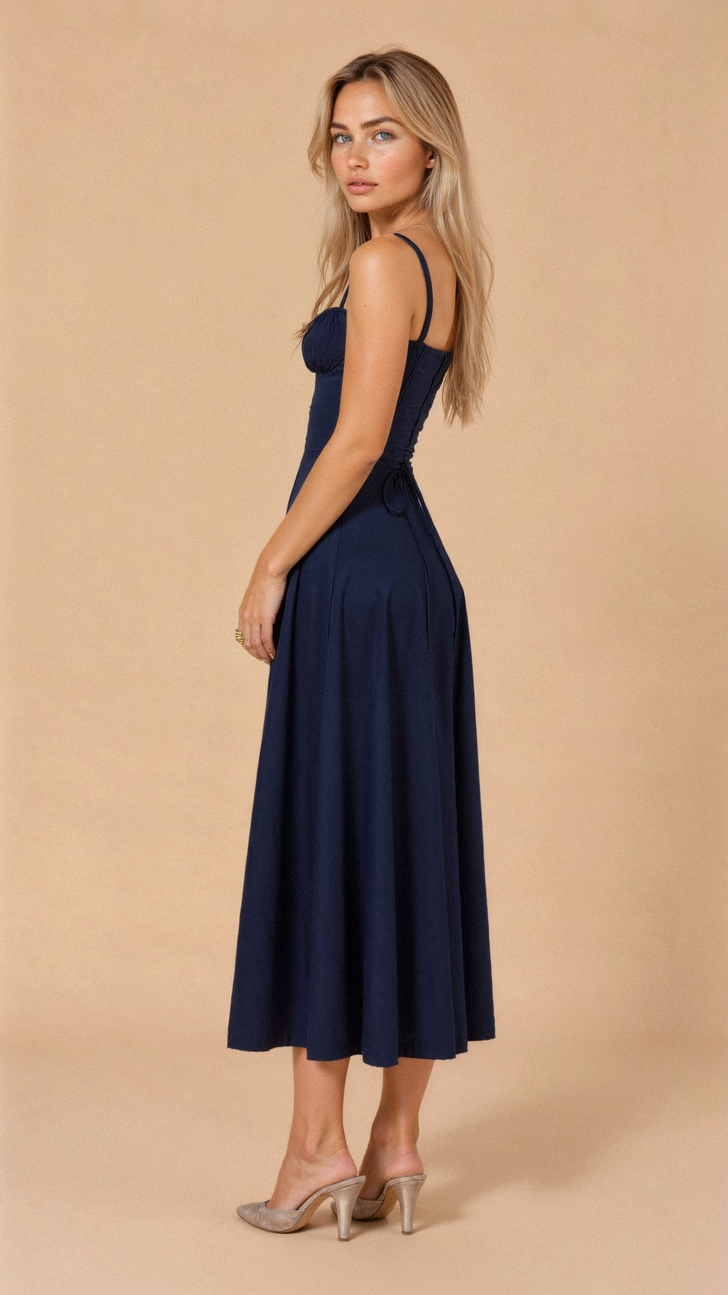 Robe midi pour femme avec décolleté en cœur et bretelles aux épaules