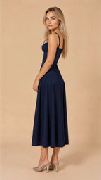 Robe midi pour femme avec décolleté en cœur et bretelles aux épaules