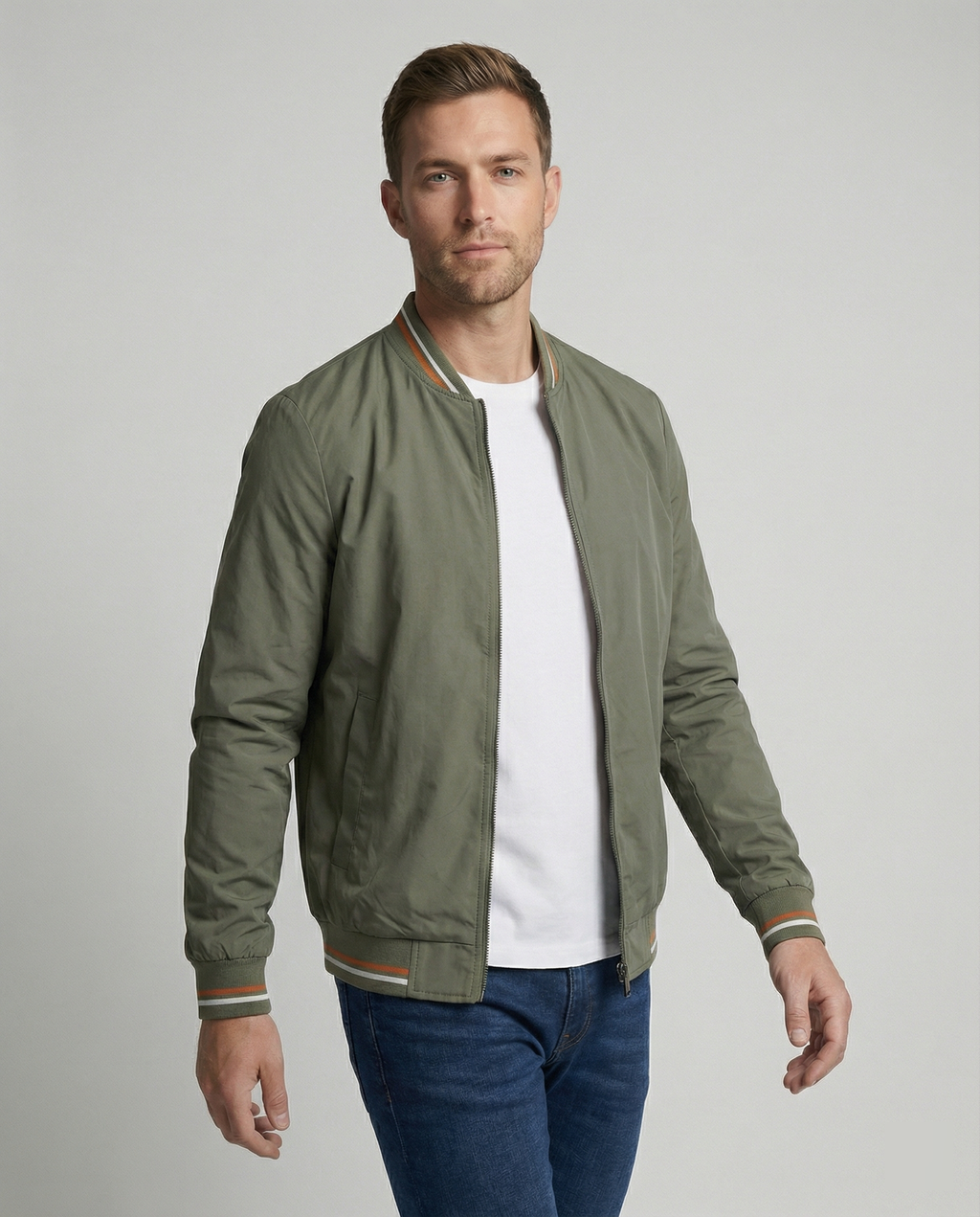 Blouson bomber homme entièrement zippé, à col montant et finitions côtelées
