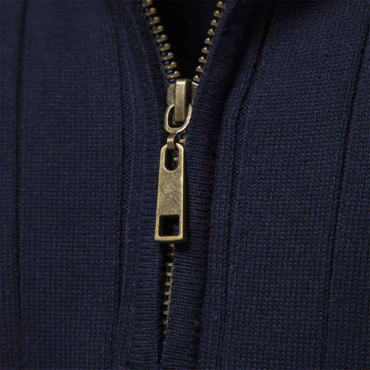 Pull-over pour homme à col zippé avec poignets et ourlet côtelés