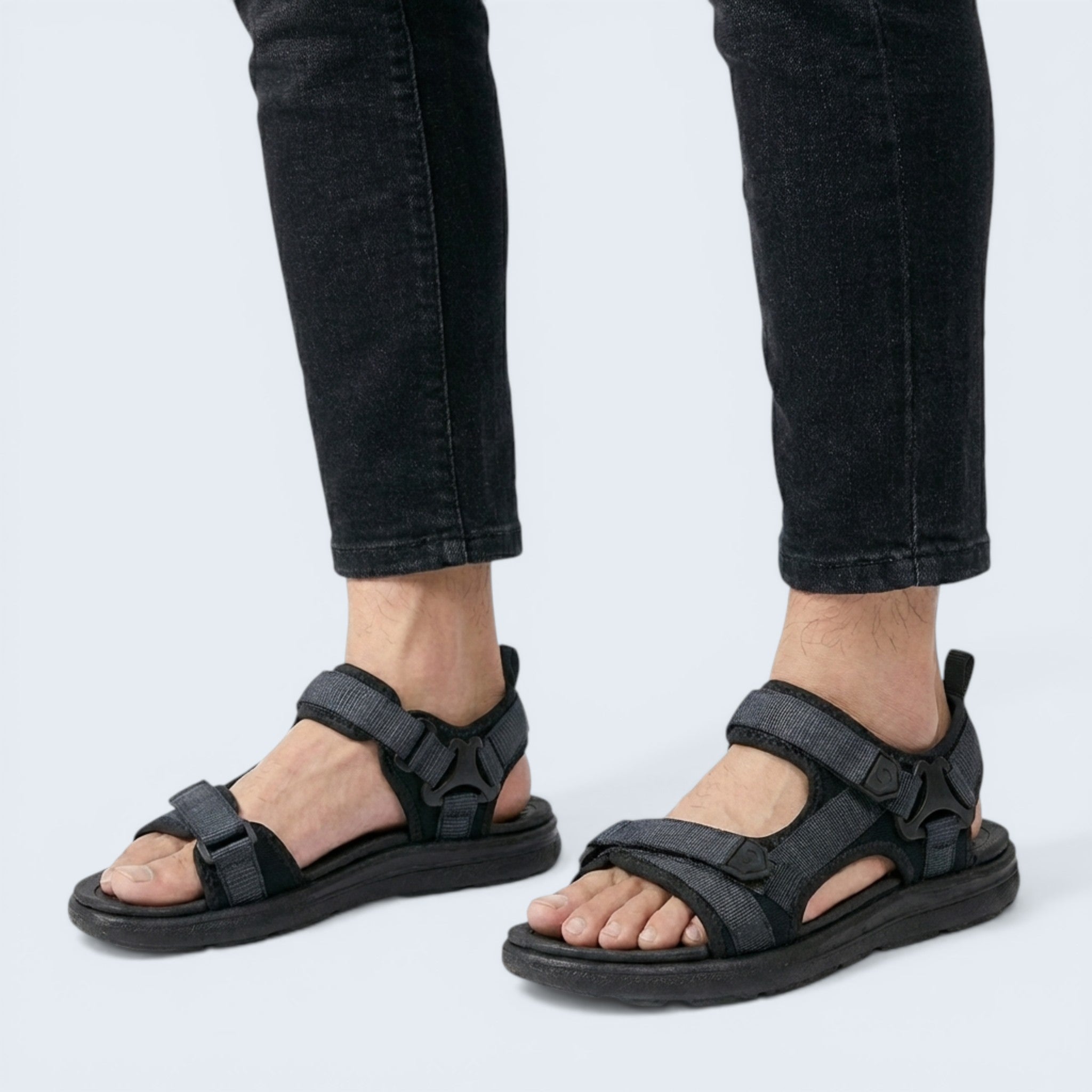 B&B Men’s Walking Sandals – Breathable Adjustable Design for Outdoor Use and Travel