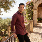 Chemise habillée ajustée pour homme avec détails de col contrastés