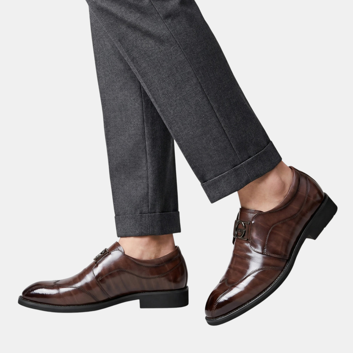 Mocassins formels pour homme avec détails raffinés sur le bout