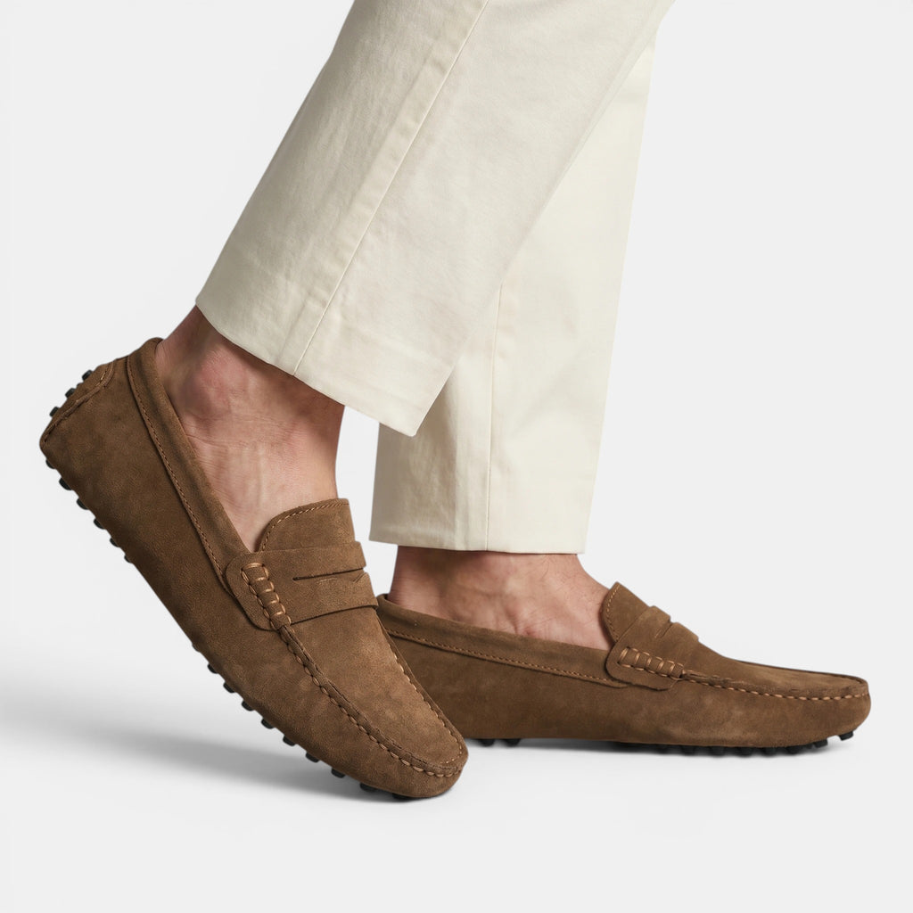 Férfi penny vezető mokaszin mokaszin varrással és slip-on záródással