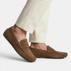 Férfi penny vezető mokaszin mokaszin varrással és slip-on záródással