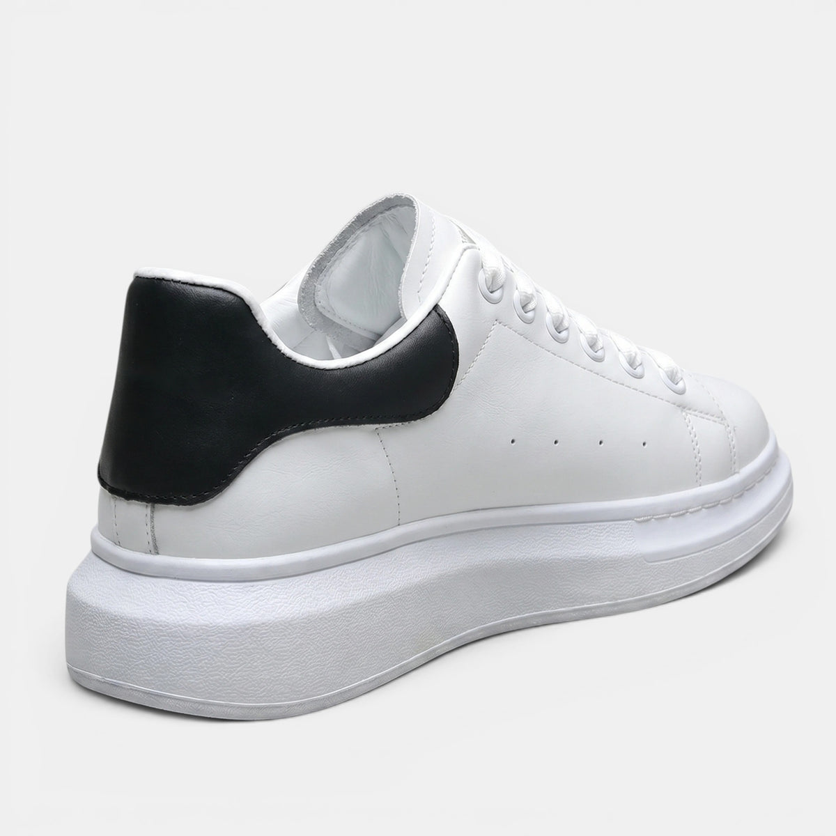 Baskets minimalistes à lacets pour homme, à porter au quotidien