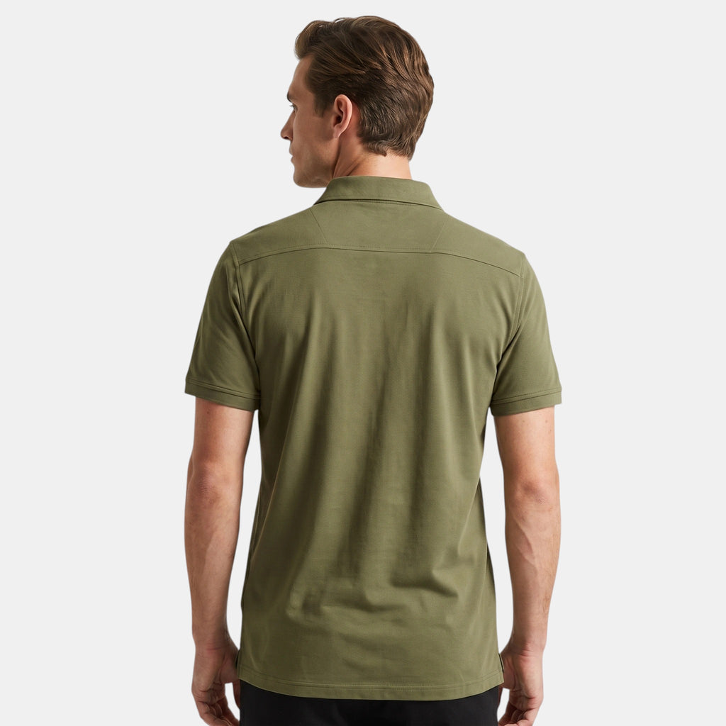 Polo tricoté pour homme à coupe ajustée et col ouvert
