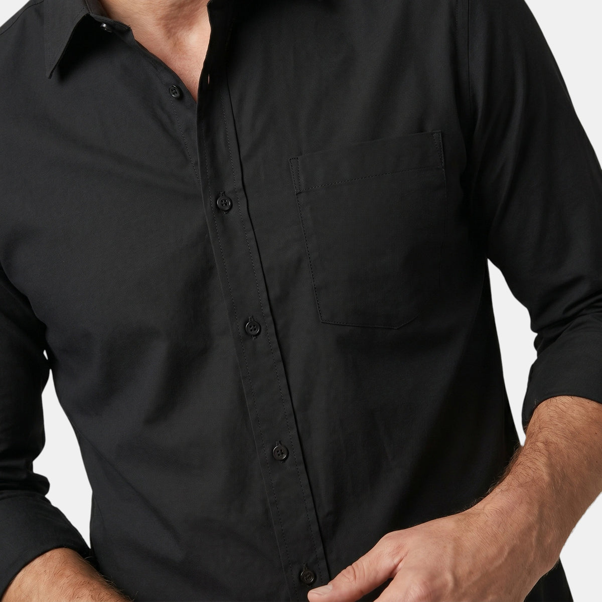 Chemise ajustée pour homme avec poche poitrine