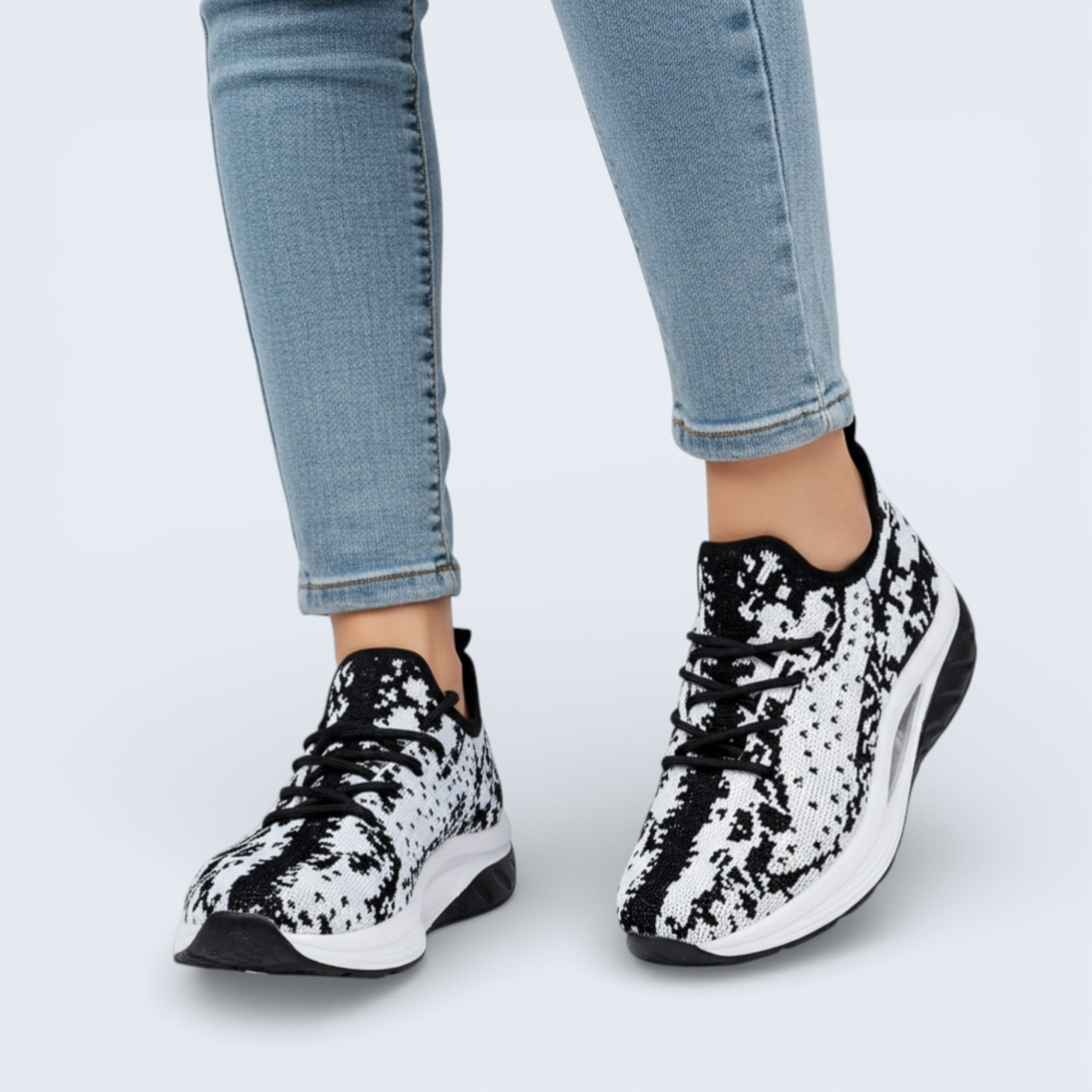 B&B Lightweight Walking Trainers – Breathable Knit & Air-Cushioned Sole