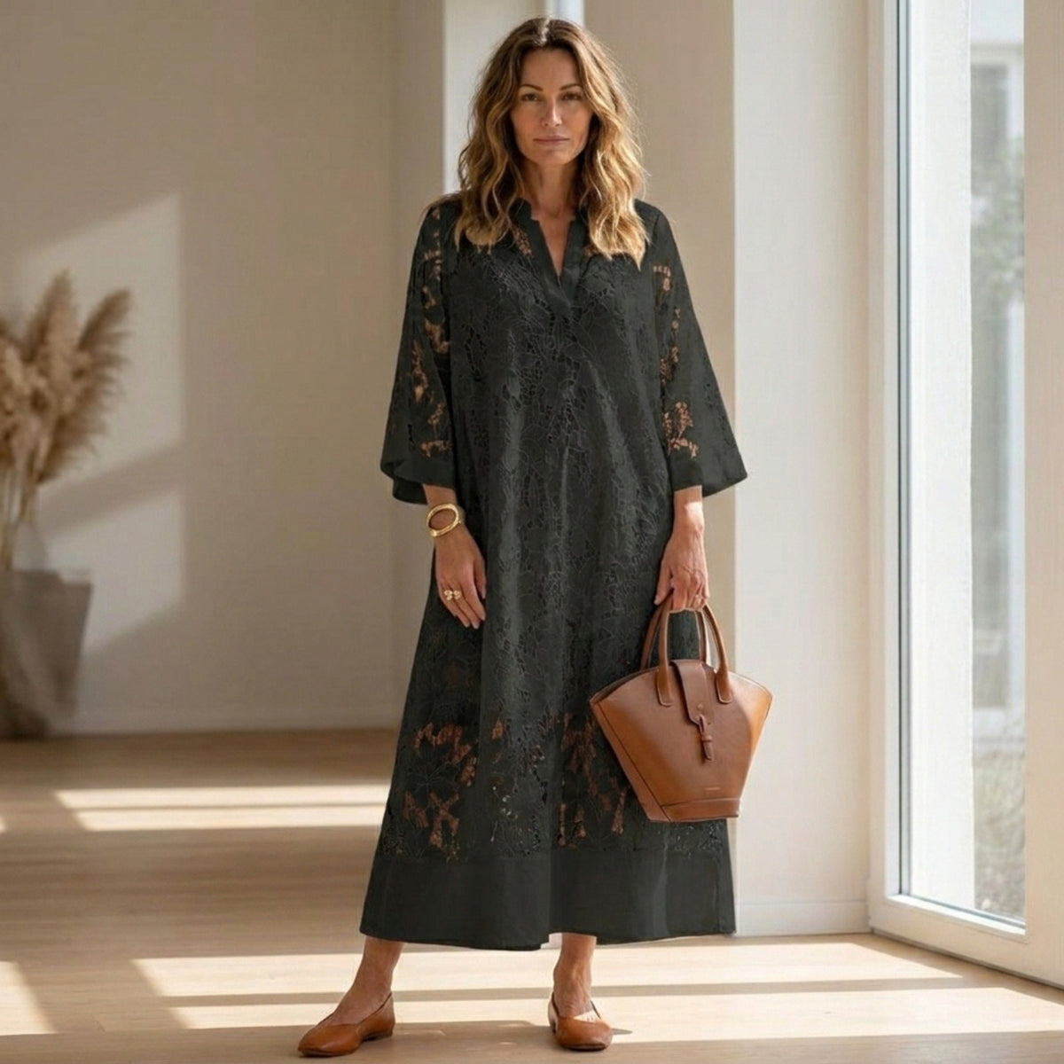 Women's Lace Maxi Dress Elegant Relaxed Fit