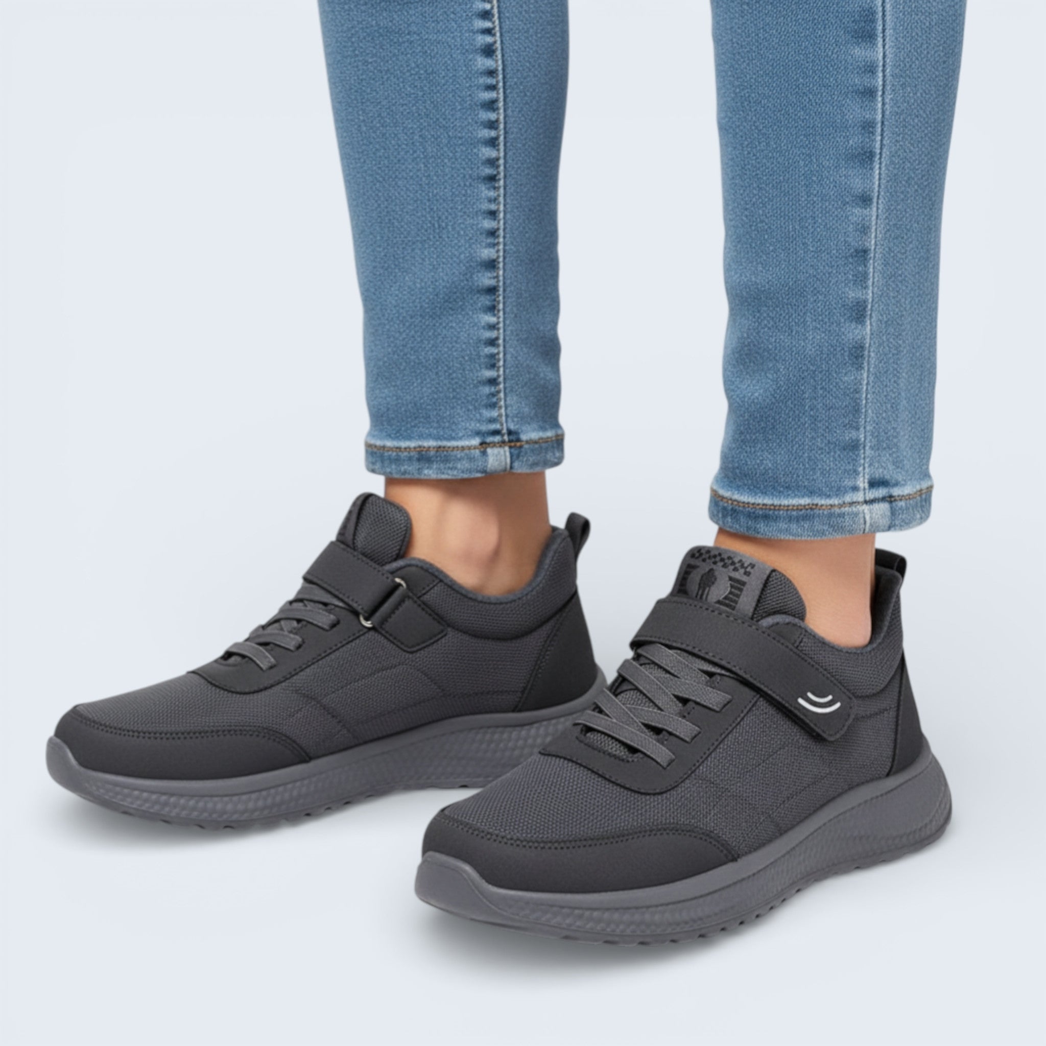 B&B Lightweight Walking Shoes – Cushioned Support with Easy-Fasten Strap