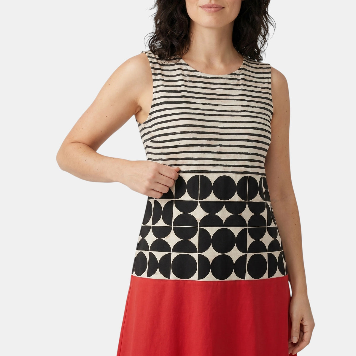 Robe midi géométrique sans manches pour femme, idéale pour l’été