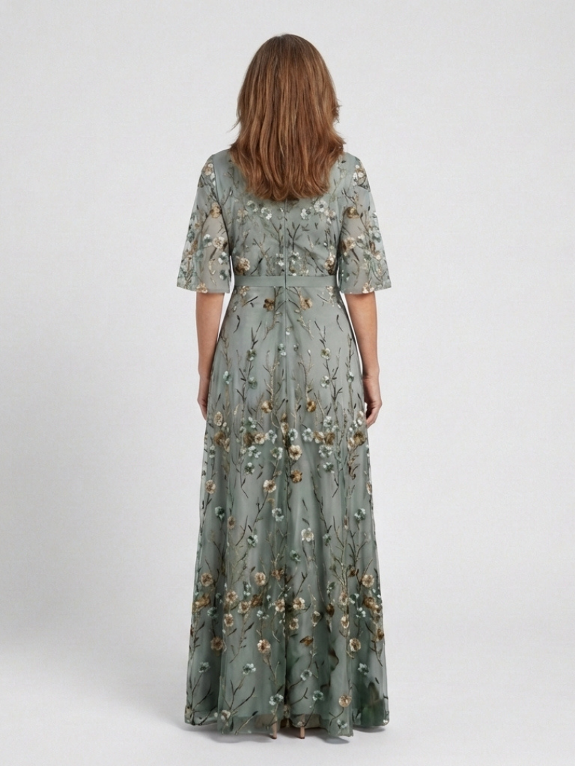 Robe longue fleurie pour femme à col en V, manches transparentes jusqu’aux coudes et taille cintrée