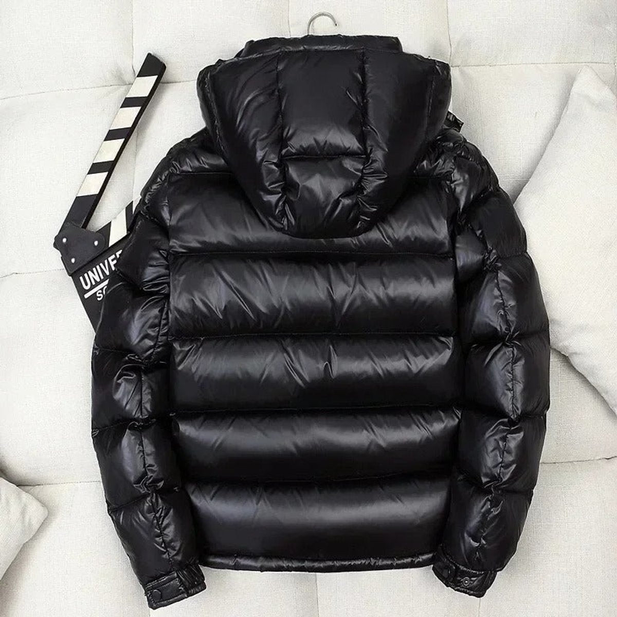 Men's Puffer Jacket with Hood and Front Zip Pockets