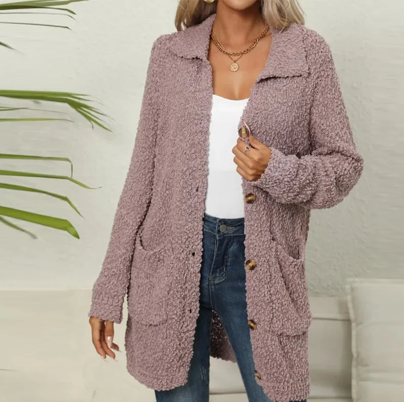 Veste teddy longue pour femme, boutonnée, avec poches avant et finition texturée