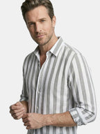 Chemise rayée pour homme à boutons avec manches longues