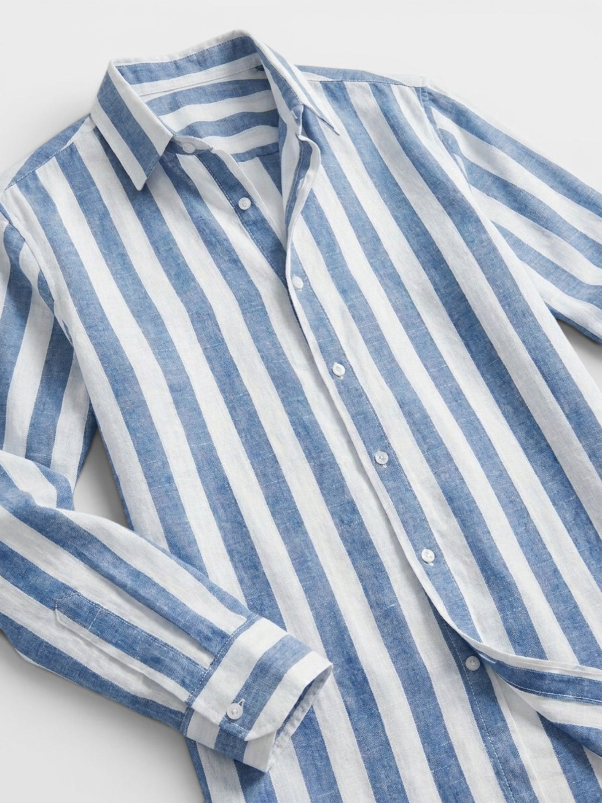 Chemise rayée pour homme à boutons avec manches longues