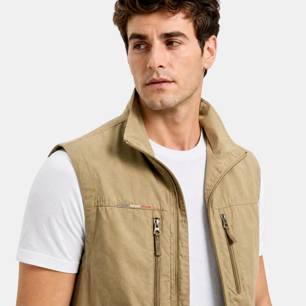 Gilet pour homme zippé, à col montant et doté de plusieurs poches zippées