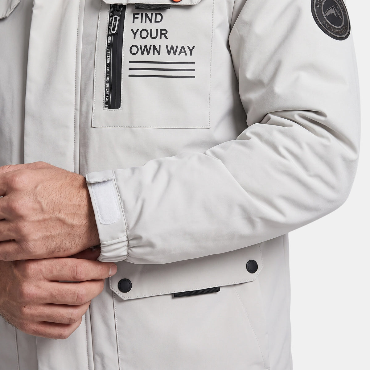 Veste à capuche pour homme avec fermeture éclair sur le devant et plusieurs poches