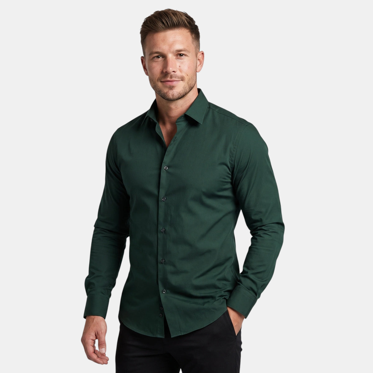 Chemise slim fit pour homme à manches longues et col pointu