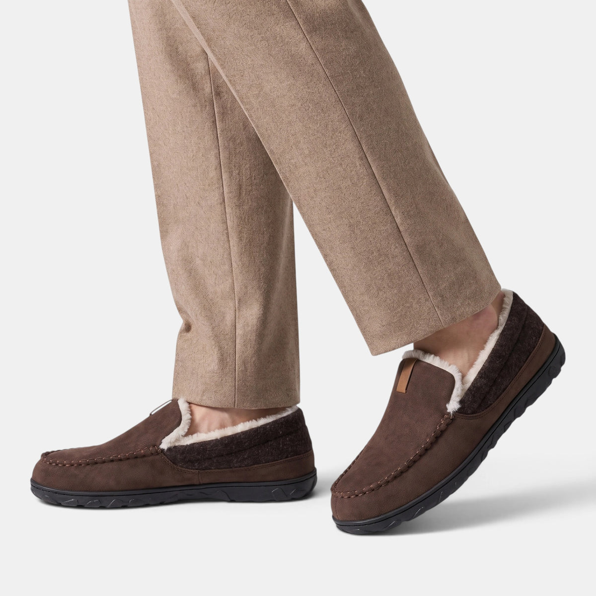 Mocassins pour homme avec design à enfiler et détails cousus