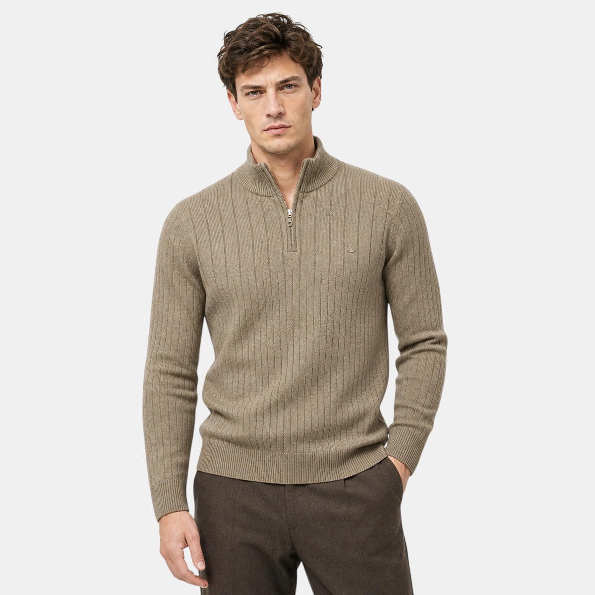 Pull pour homme à col montant, fermeture éclair quart de tour et texture côtelée