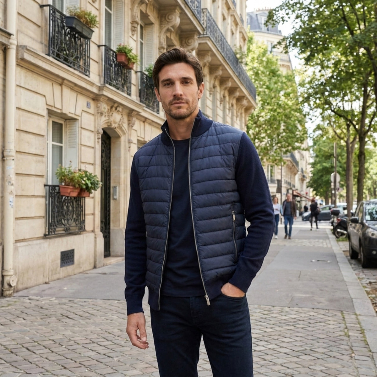 Blouson bomber matelassé pour homme avec fermeture éclair sur le devant et col montant