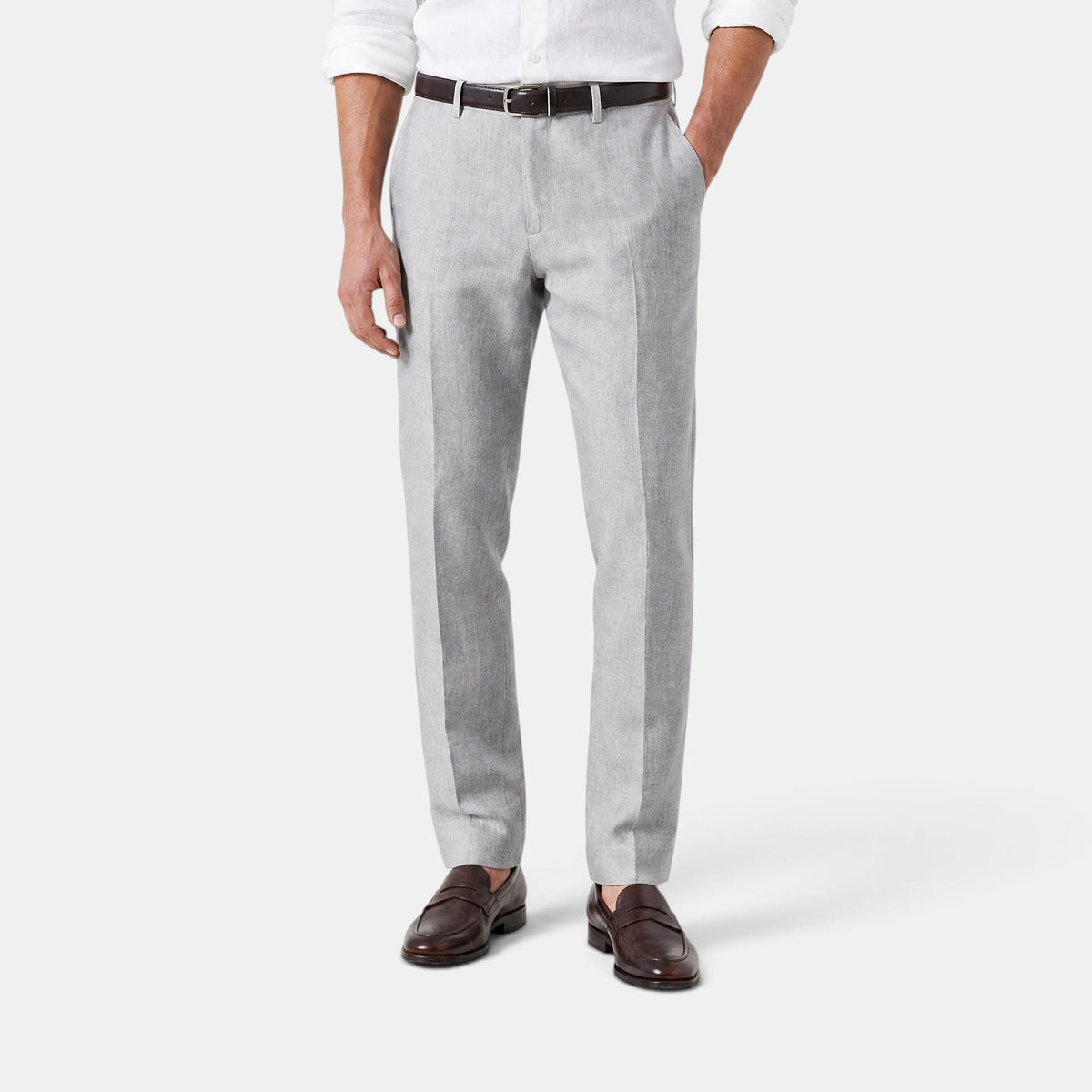 Pantalon homme coupe classique avec passants de ceinture et poches latérales