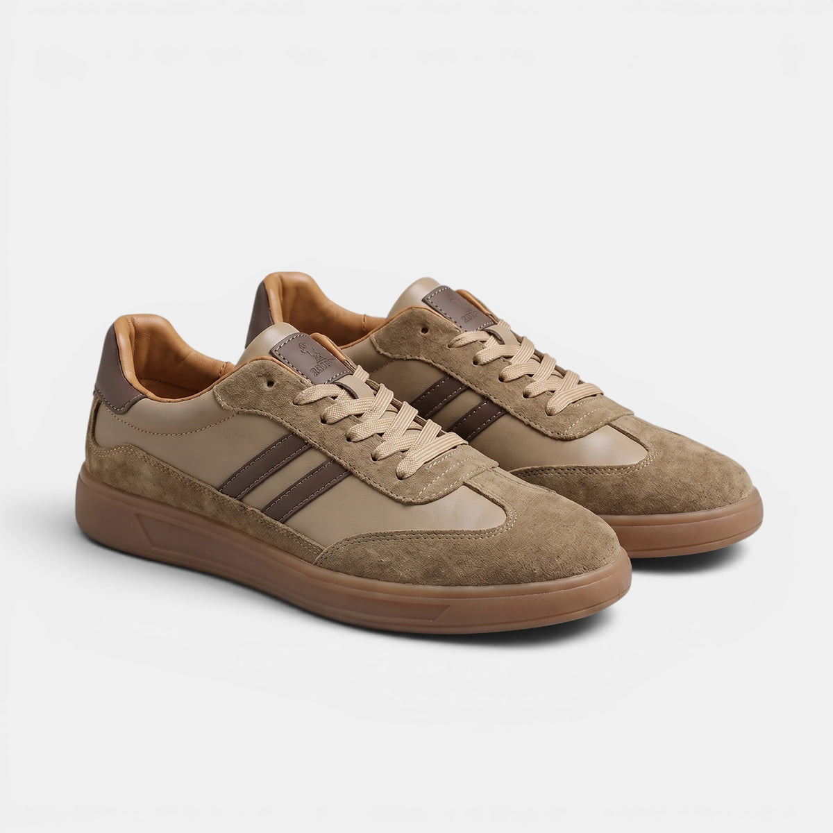 Baskets rétro pour hommes avec lacets et bout rond