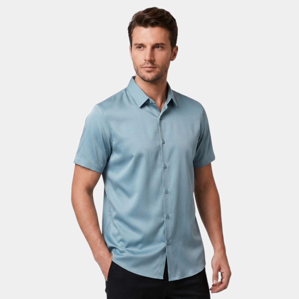 Chemise homme à manches courtes avec boutonnage sur le devant et col italien