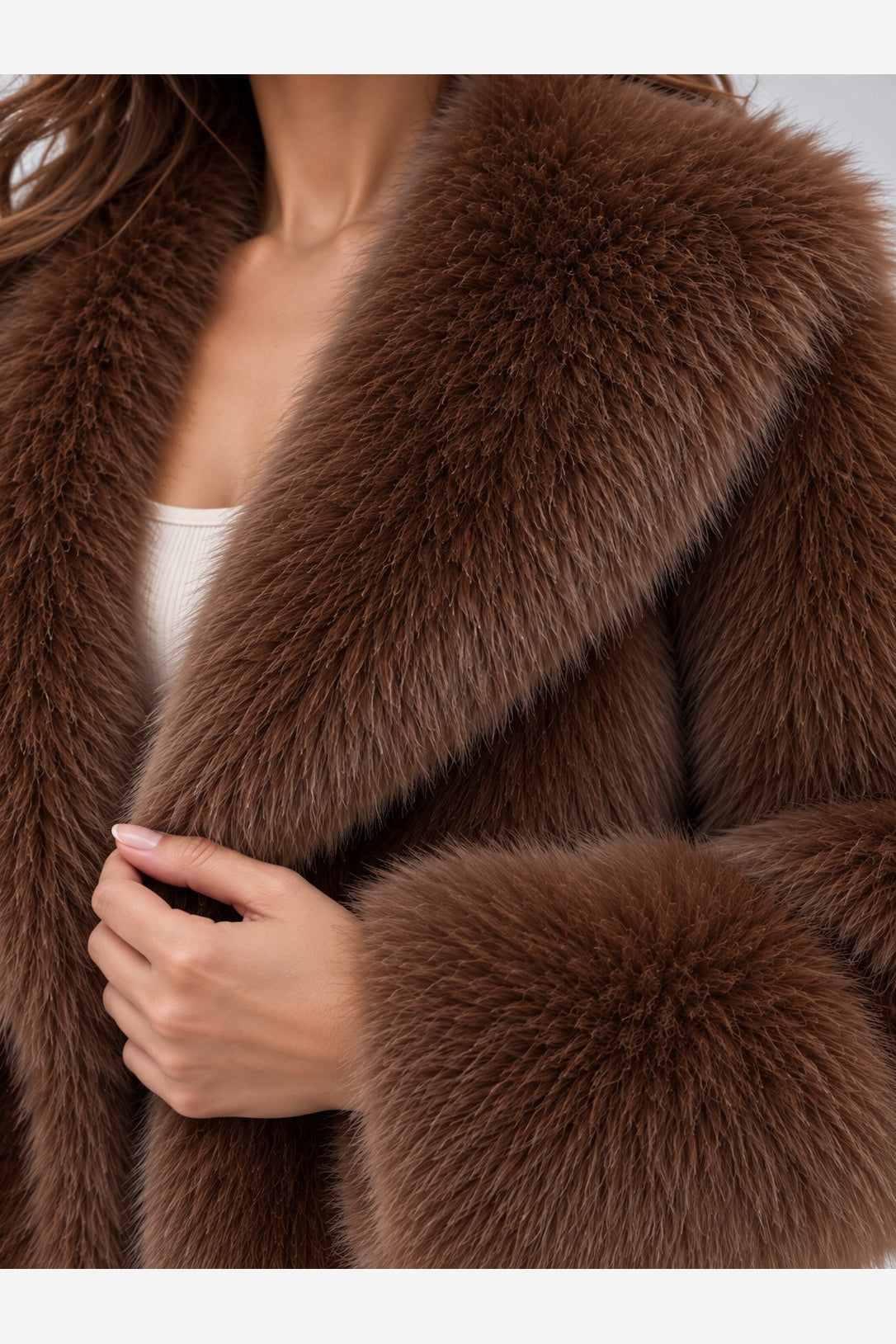 Women's Cropped Faux Fur Jacket – Oversized Lapel Collar