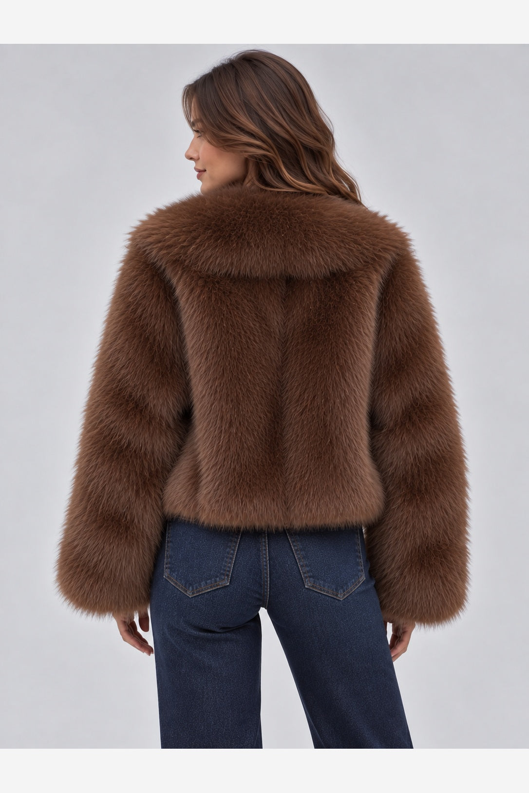 Women's Cropped Faux Fur Jacket – Oversized Lapel Collar