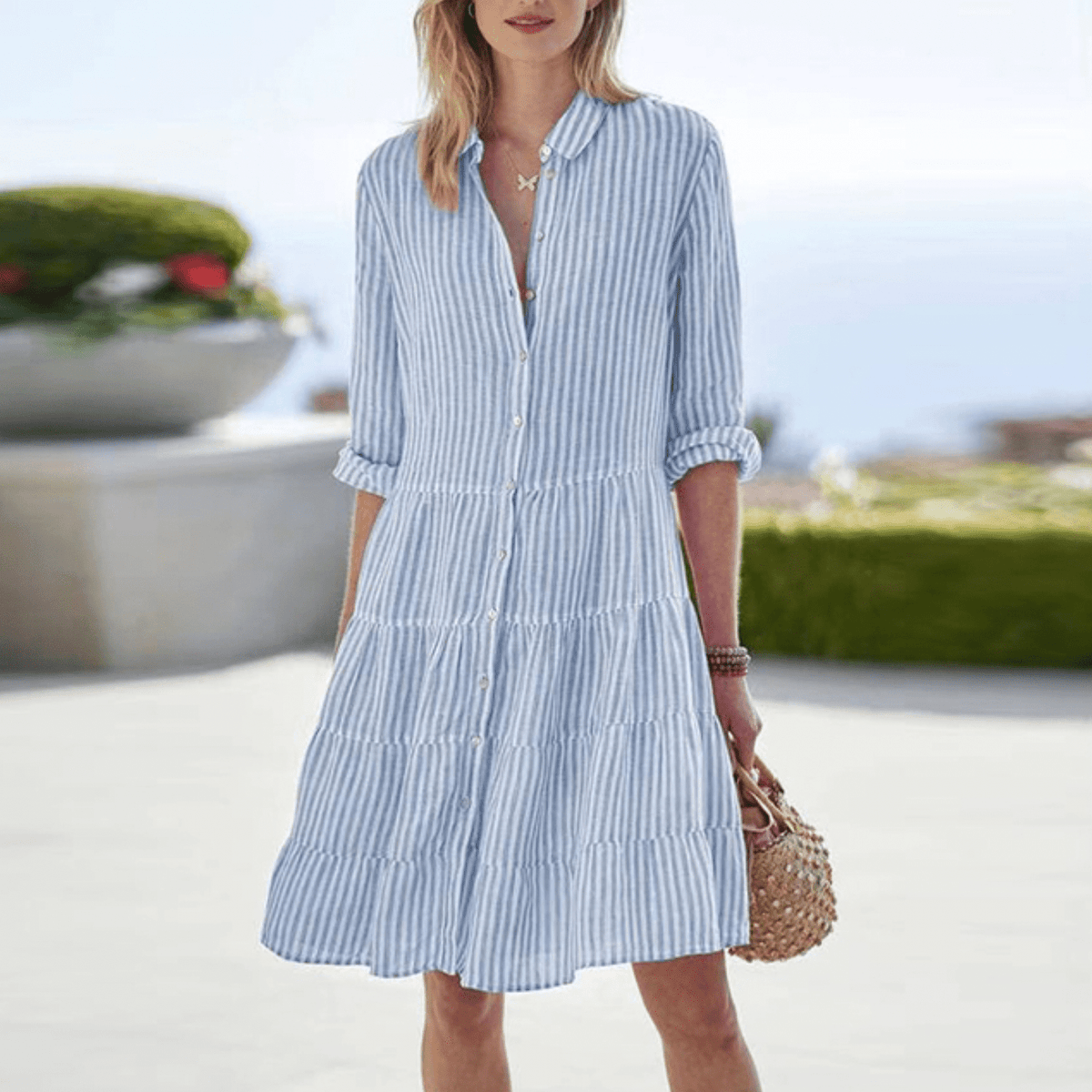 Mini robe rayée boutonnée pour femme