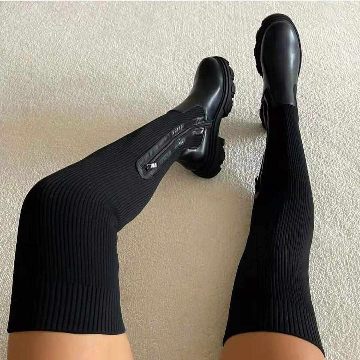 Bottes montantes pour femmes avec semelle compensée et ajustement extensible