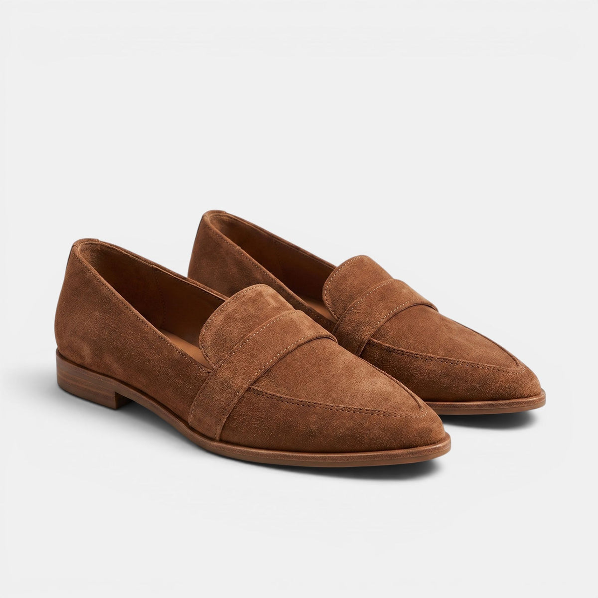 Mocassins pour femmes à bout pointu avec design à enfiler